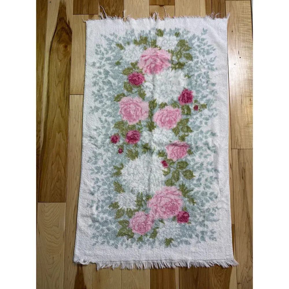 VINTAGE Fieldcrest white and pink rose bath towel